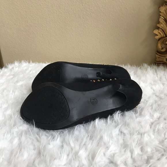 Mossimo black suede like gold studded heels - Picture 7 of 8